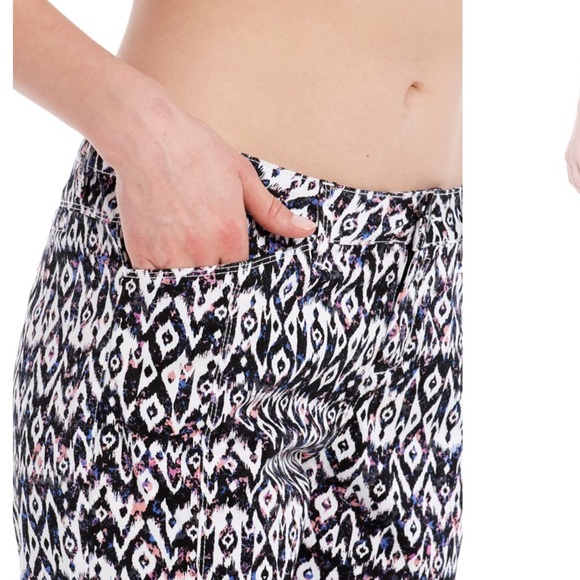 Lole Jolie Stretch Capri Pants Size 6 NWT - Picture 6 of 8